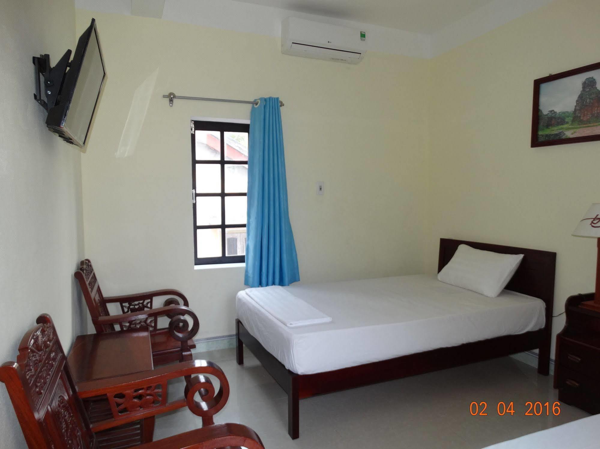 Yellow House Homestay Hoi An Luaran gambar